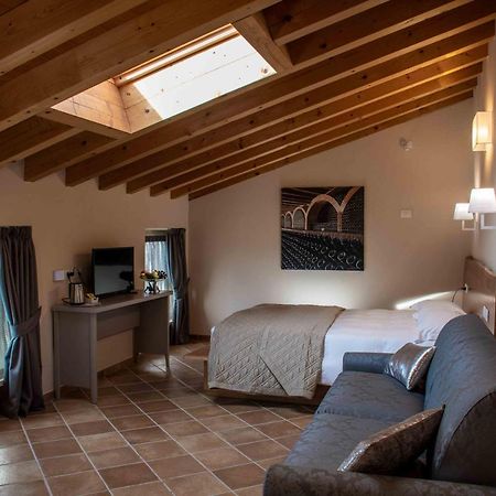 Agriturismo Relais La Casina Cavriana Buitenkant foto